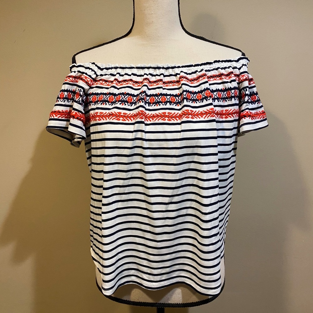 THML Mirah Off The Shoulder Embroidered Top - Picture 2 of 9